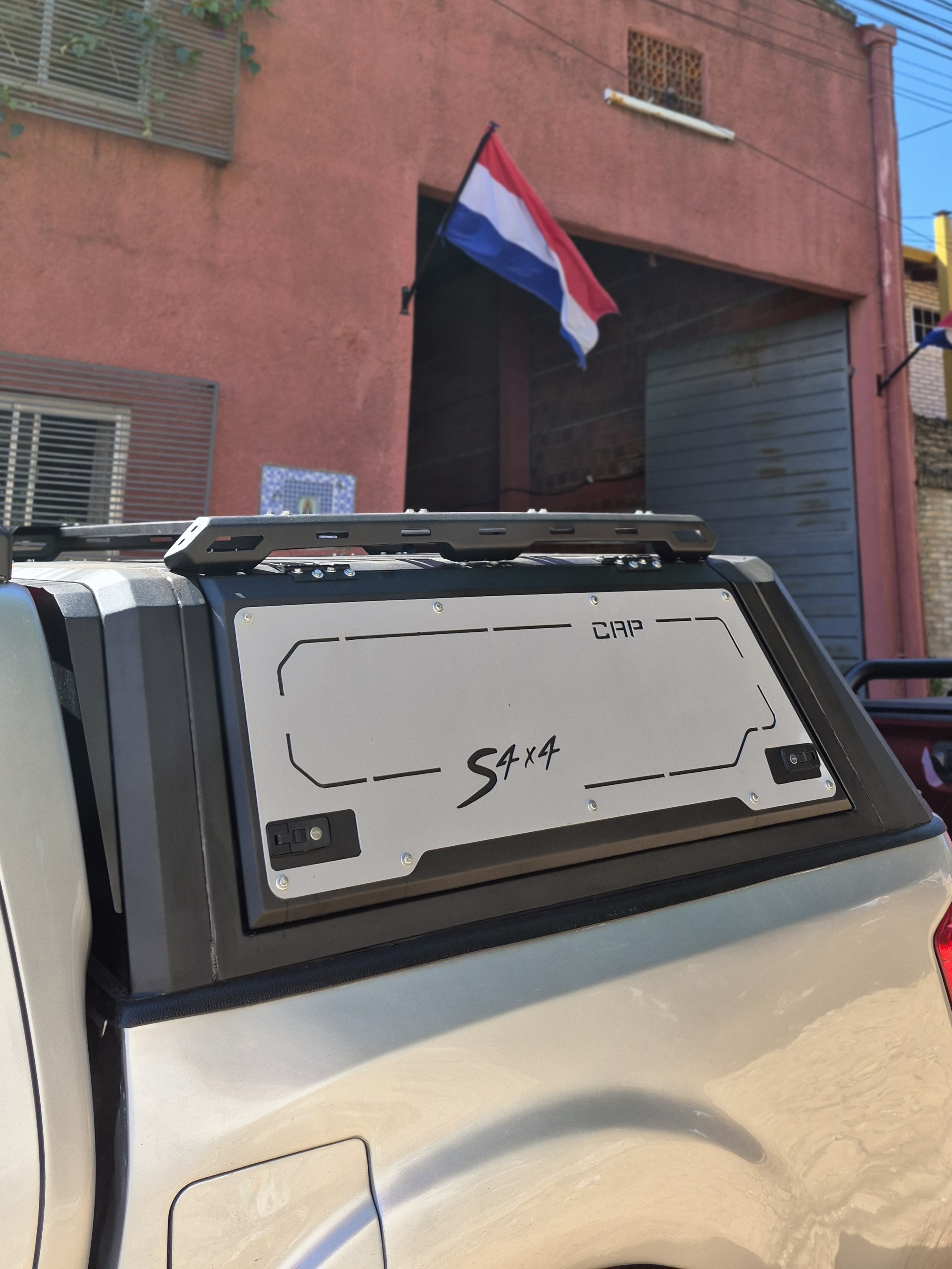 Setup overland en Paraguay: canopy, rack y equipamiento Ironman 4x4 | S4X4