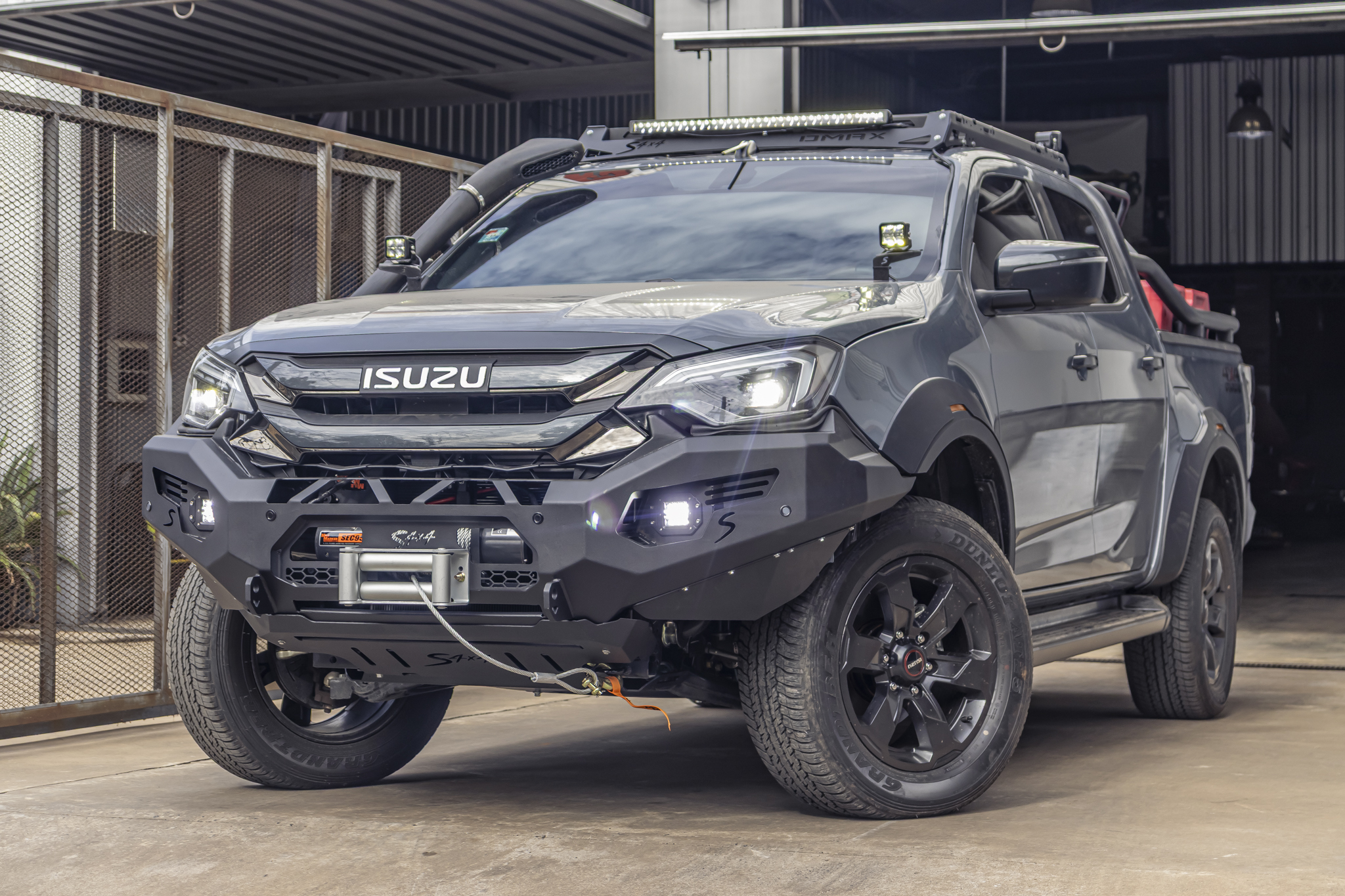 Paragolpe S4X4 V1 para Isuzu D-Max 2020 Paraguay